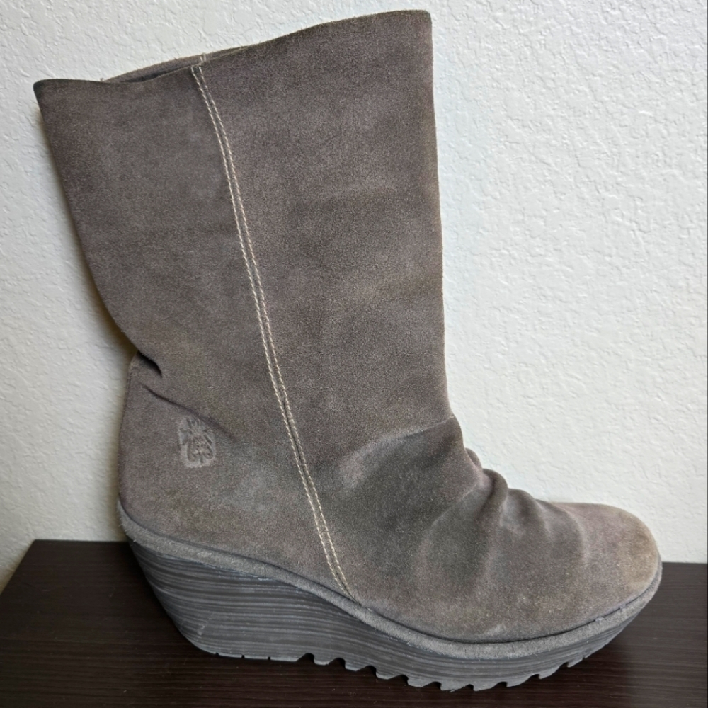 FLY London Women's Yara Boot, Slouchy Suede 39 US 8.5